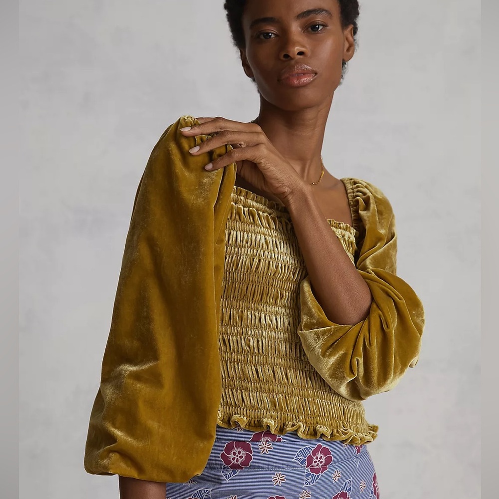 Anthropologie puff-Sleeved Velvet Blouse size small